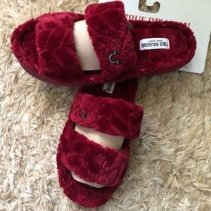 True Religion Plush Red Faux Fur Ladies Slide Slippers